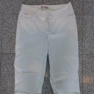 Lee Women's Slender Secret Capris